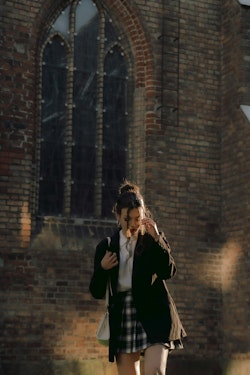 Girl portrait street - Student 